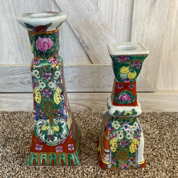 Vintage Pair of Famille Rose Candlestick/Candle Holders with Gold and Red Accent - Picture 2 of 7
